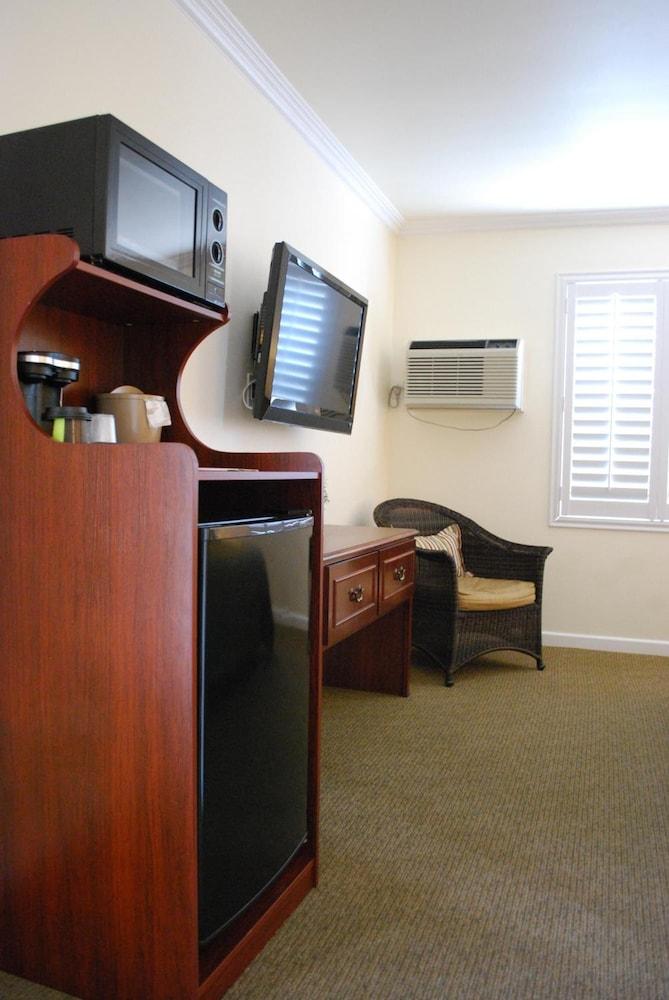 Bella Capri Inn And Suites Camarillo Eksteriør billede